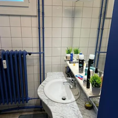 In Der Naehe Des Paul Constans Lycee *